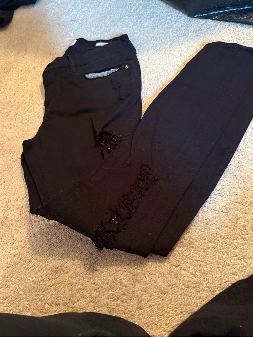 Frame vintage. Women's Black Distressed Skinny Jeans